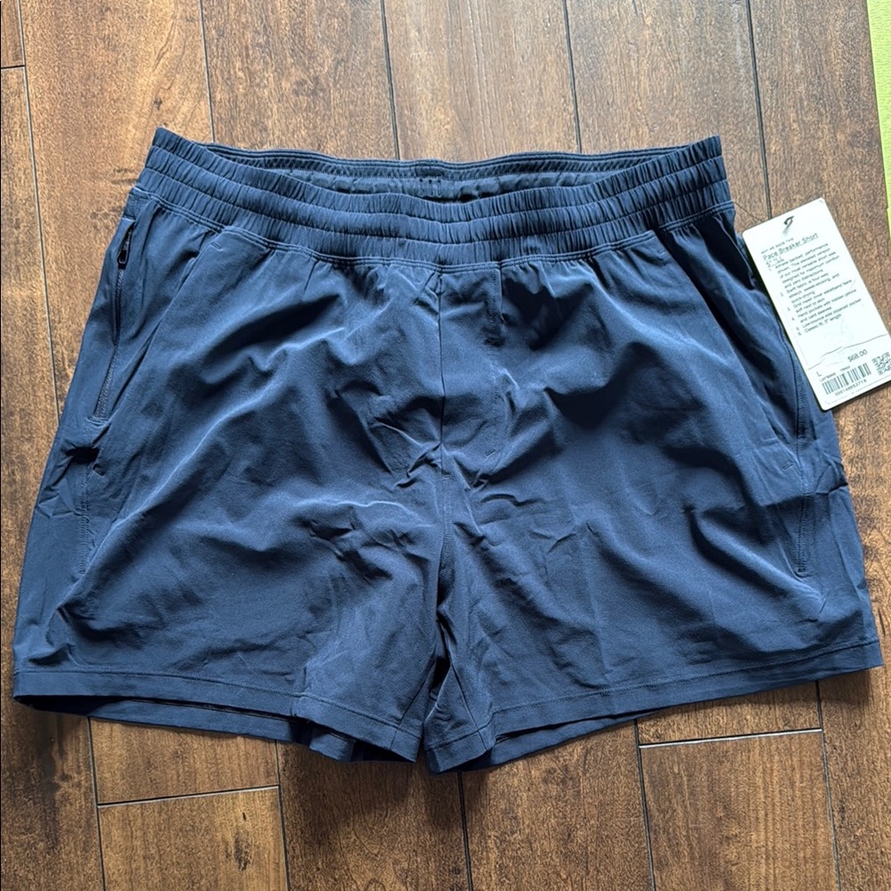 Lululemon Men’s pace breaker short 5” LL